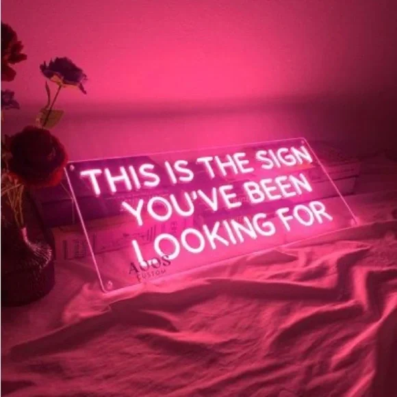 SIMPLY NOELLE ~ Women’s Red/White/Pink plaid button up cape scarf OS - Picture 10 of 10